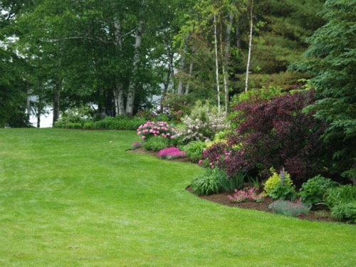wilson-lake-inn_grounds-gardens_05