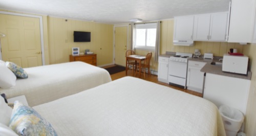 wilson-lake-inn_studio-first-floor_02