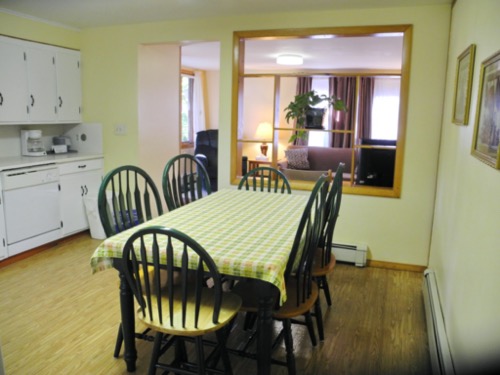 wilson-lake-inn_suite-first-floor_01