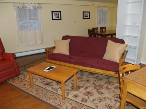 wilson-lake-inn_suite-first-floor_02