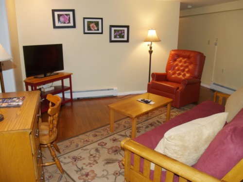 wilson-lake-inn_suite-first-floor_05