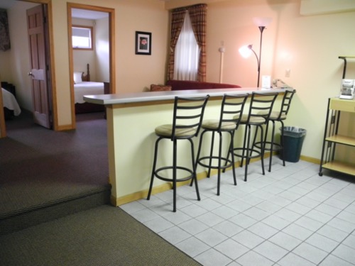 wilson-lake-inn_suite-second-floor_05