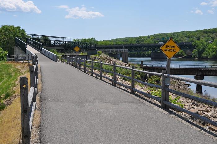 Derby Greenway Trail (Naugatuck River Greenway)