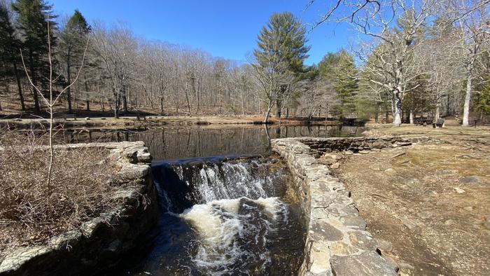 Chatfield Hollow State Park