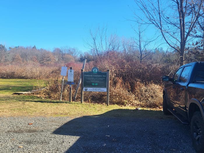Entrance to Chotkowski Conservation Area (Credit: H. Brierley)