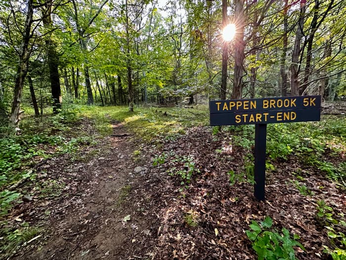 Brooktail Tappen Brook Trails - Connecticut Trail Finder