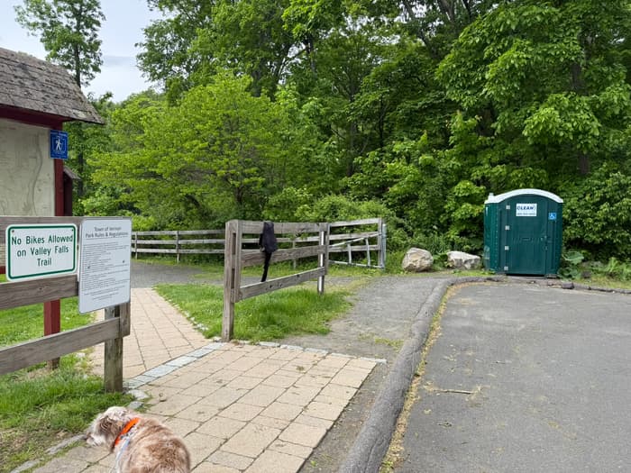 Valley Falls Park parking area (Credit: Emily Wilson)