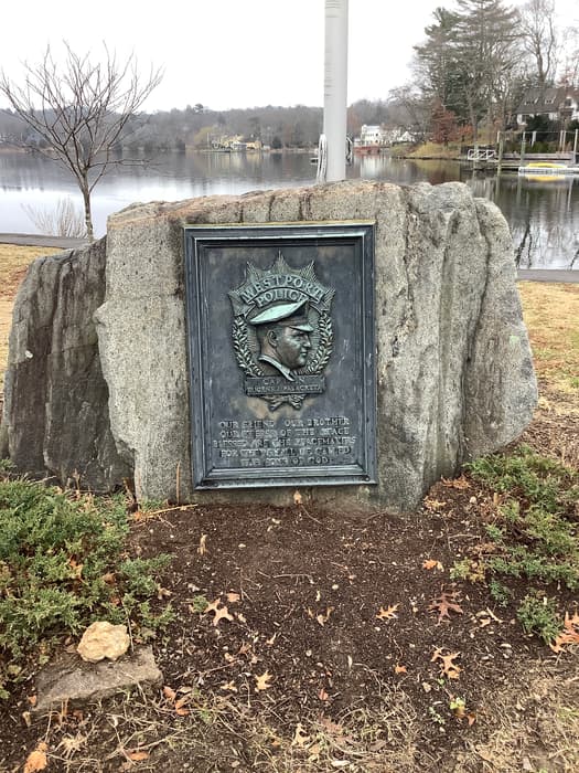 Monument and flagpole - Pasacreta Park (Credit: C. Kelly)