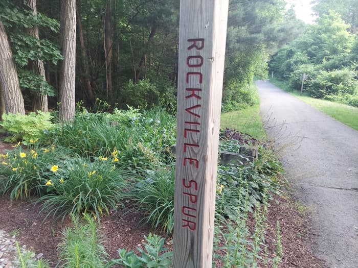Rockville Spur sign pole (Credit: Bob Lazzari)