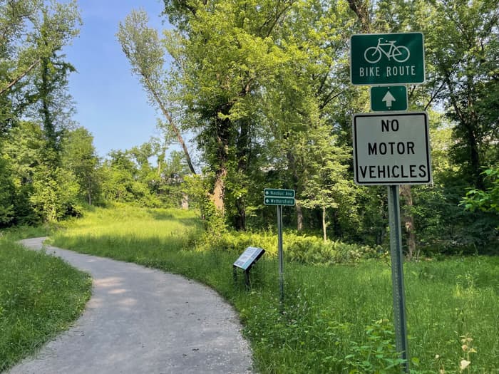 Connector to Naubuc Avenue (Credit: A. Koepfer)