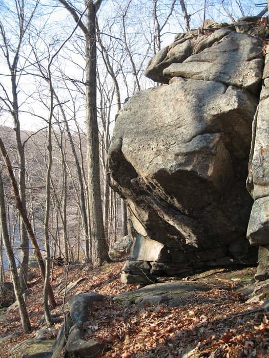 Rock overhang at the top of the trail.