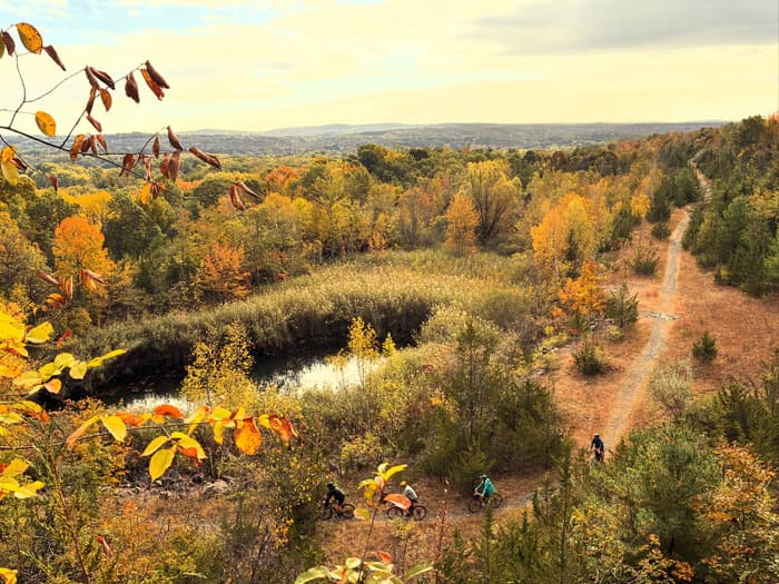 Ridge atop the original "Rocky Hill" (Credit: Walk Bike Rocky Hill)