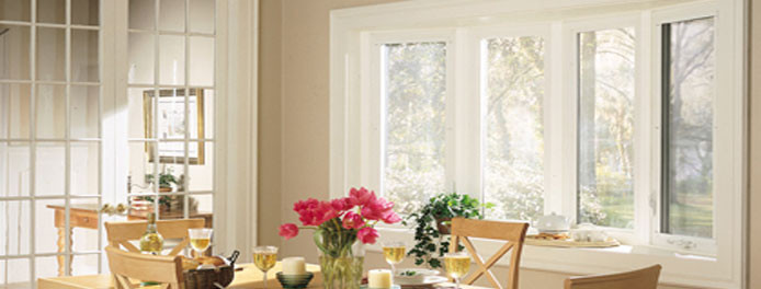 cleveland dining room with beautiful bay windows