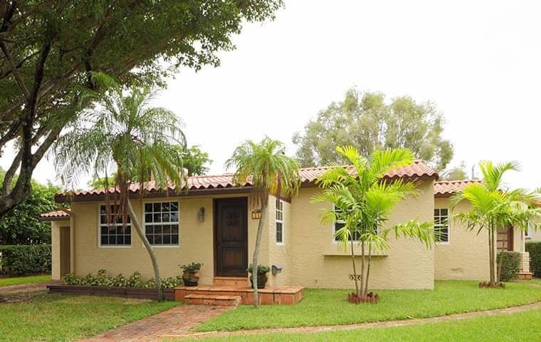 street view of a home in palm beach gardens florida