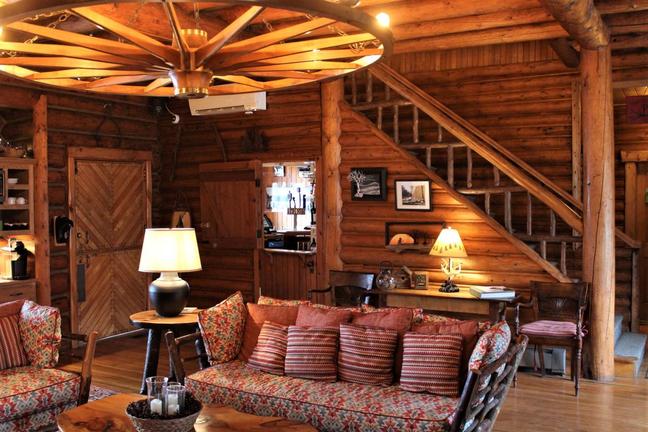 Lounge room at Loon Lodge