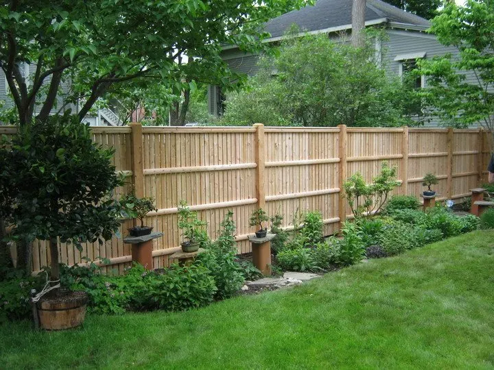 8' Spaced Board Fence with Thin Cap Strip