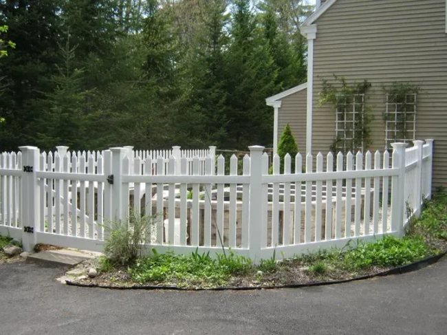 4'Primrose Picket with New England Style Post Caps