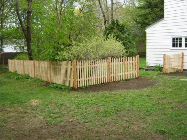 3' Spaced Stockade Picket with Round Posts