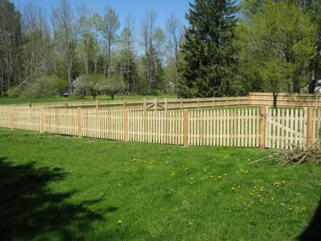 4' Spaced Stockade Picket Fence with Round Posts