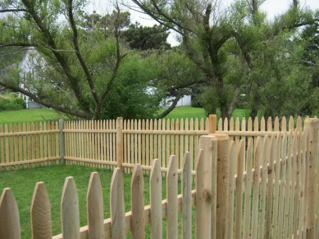 4' Spaced Stockade Picket with Round Posts