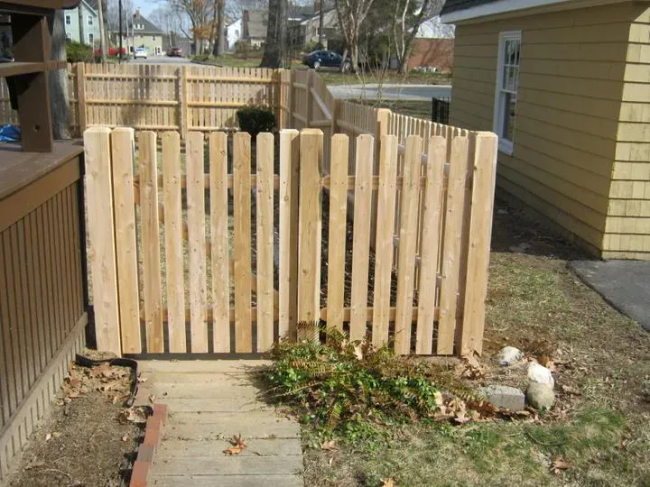 4' Spaced Dog eared Board with Gate