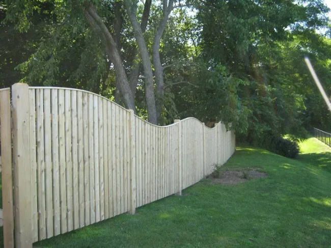 Spaced Board Wave Fence