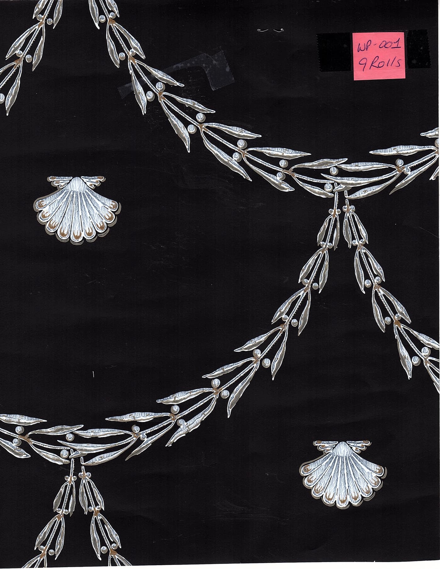 CHAINS & SEA SHELLS HUNG EITHER WAY