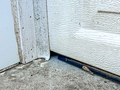 missing seal on garage door