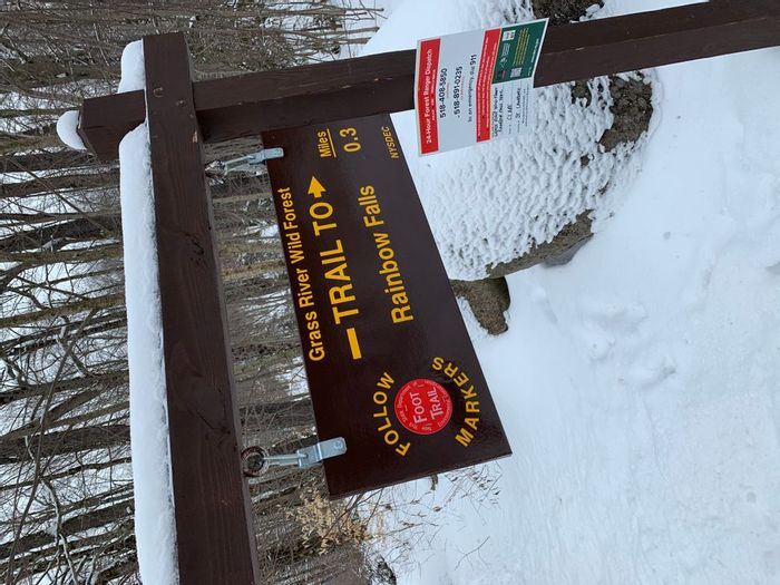 Trailhead Marker (Credit: Miranda Hale)