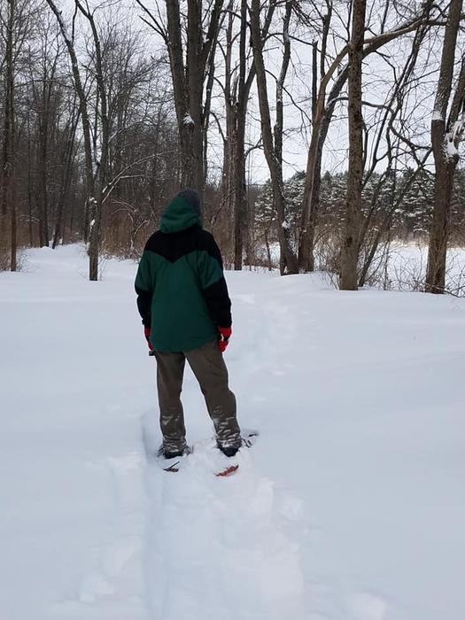 Snowshoeing on fresh powder (Credit: J. Pfoetenhauer)