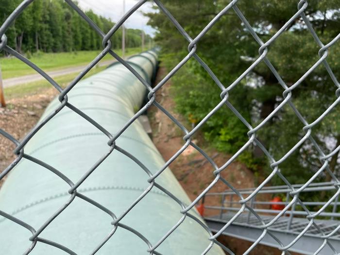 you need to cross the pipeline if you run north (Credit: charlie)