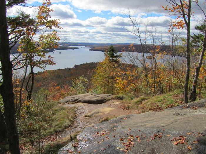 Overlook from near the summit (Credit: http://www.cliftonfineadk.com)