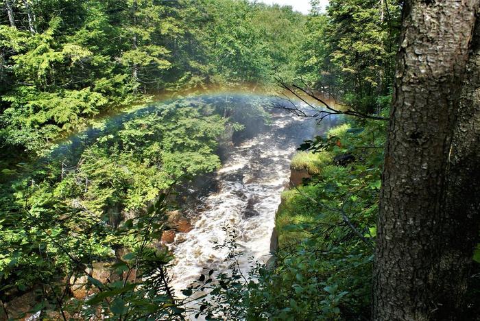 This is how Rainbow falls earned its name (Credit: Wm Hill/Hiking the trail to yesterday)