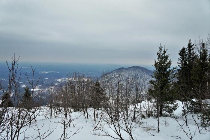 Winter views from Azure (Credit: Wm.Hill/Hiking the trail to Yesterday)