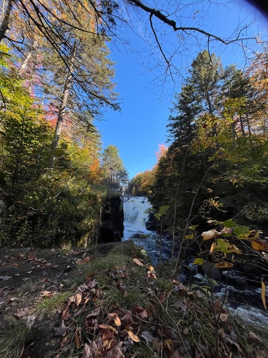 Rainbow Falls late afternoon (Credit: Karen Noyes)