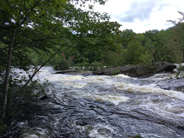 Waterfall stone valley (Credit: Krystyna Kowalski)