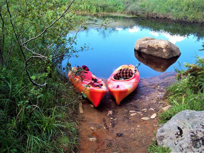taking a break at one of the many campsites (Credit: Wm Hill- Hiking the trail to yesterday)