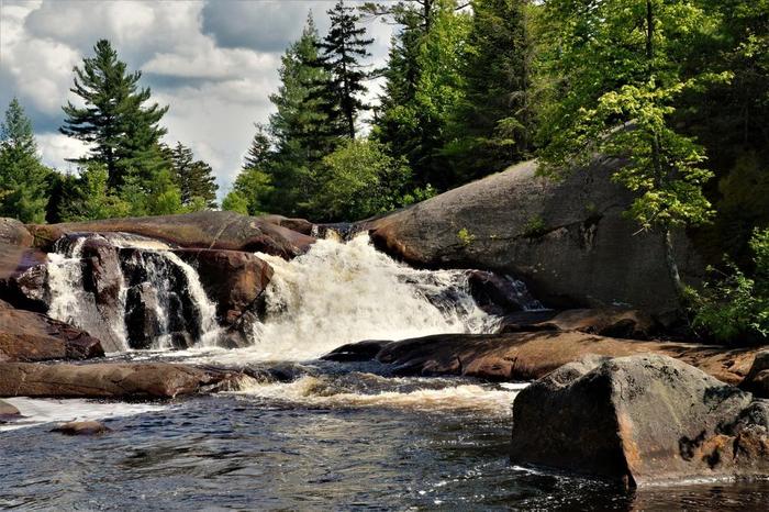 High falls (Credit: Wm Hill- Hiking the trail to yesterday)