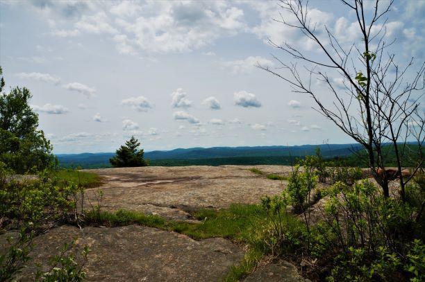 summit views (Credit: Wm.Hill/Hiking the trail to Yesterday)