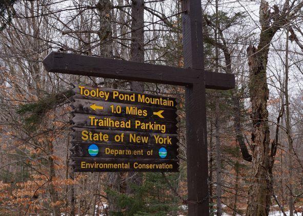 D.E.C. trailhead sign (Credit: Wm Hill/Hiking the trail to yesterday)