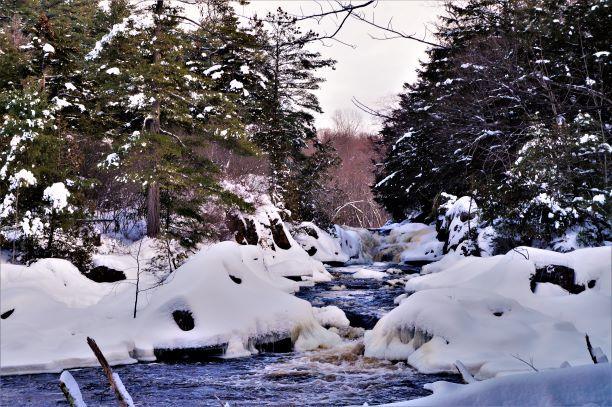 Below zero weather slows the flow, but never stops it (Credit: Wm Hill/Hiking the trail to Yesterday)
