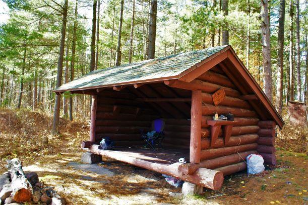 wolf lake lean to (Credit: Wm Hill/Hiking the trail to Yesterday)