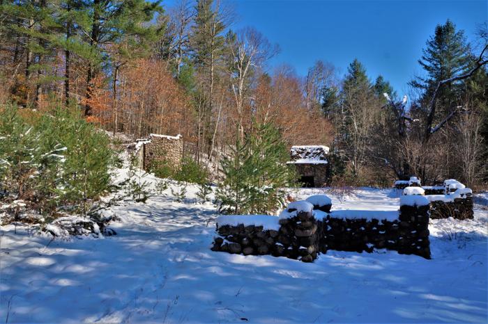 Some of the Low's ruins at the  upper dam (Credit: https://hikingthetrailtoyesterday.wordpress.com/)