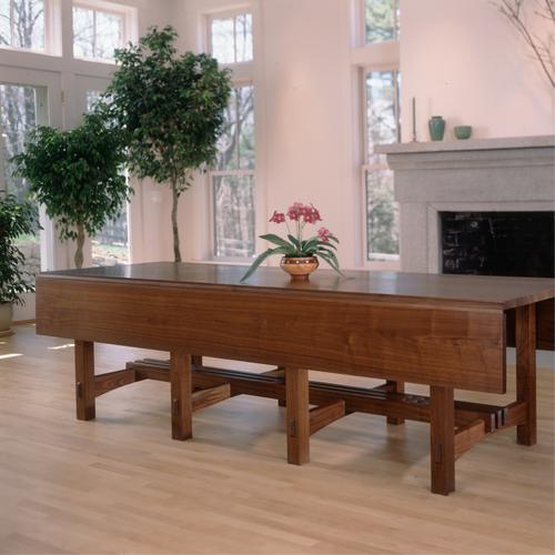 Drop-leaf dining table.