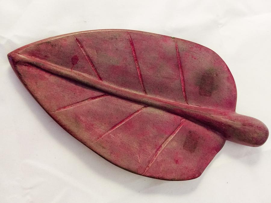 Haiti Stone Leaf-Shaped Soap Dish