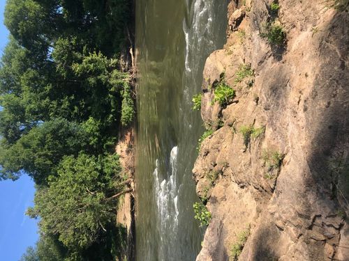 Large Rock Outcropping (Credit: Pacolet River Outfitters)