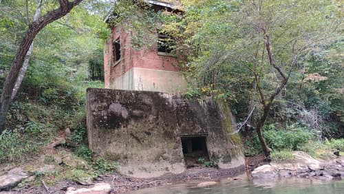 Old water pump house. (Credit: Timothy G. Parrish)