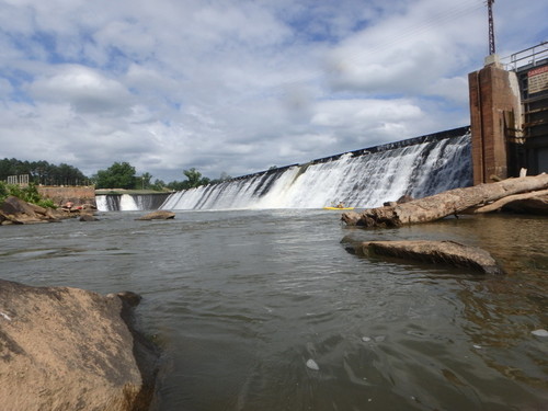 Neal Shoals Dam at put-in (Credit: P Cumalander Frick)