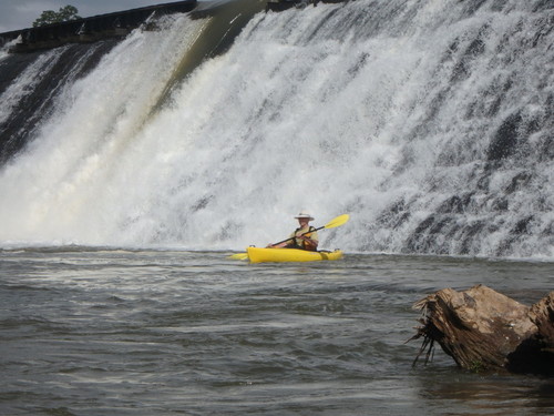 Neal Shoals Dam at put-in (Credit: P Cumalander Frick)