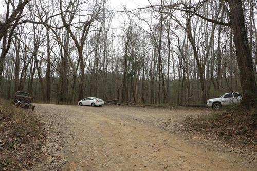 Parking at Shelton Ferry Landing (Credit: pcumalander-frick)